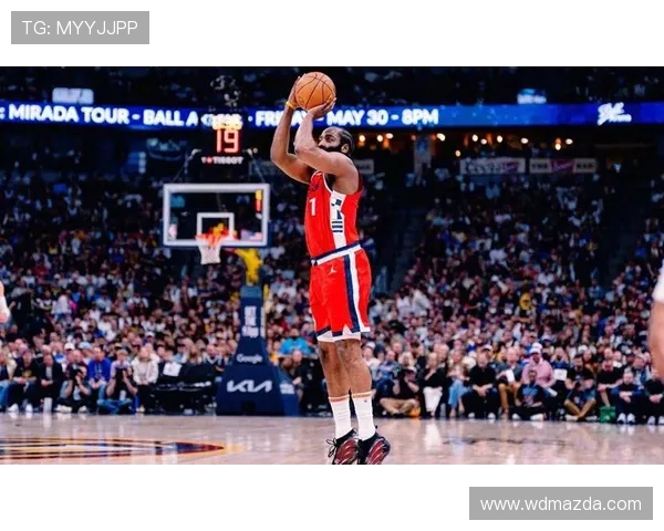 快船全员投入备战比尔缺阵季前赛首战哈登加练投篮状态引关注