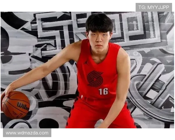 张佳玮：杨瀚森携手对抗攻城锤团队，开拓者五小集结成新核心。